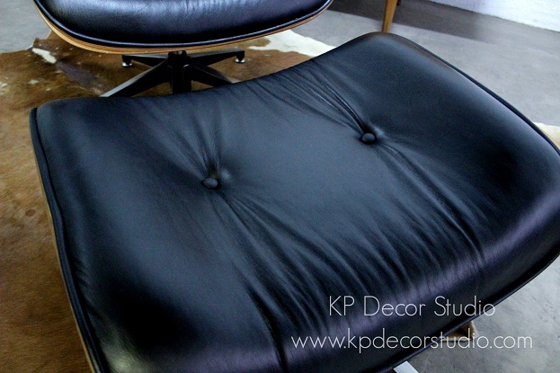 Sillon y Ottoman del lounge chair de Eames fabricado por vitra